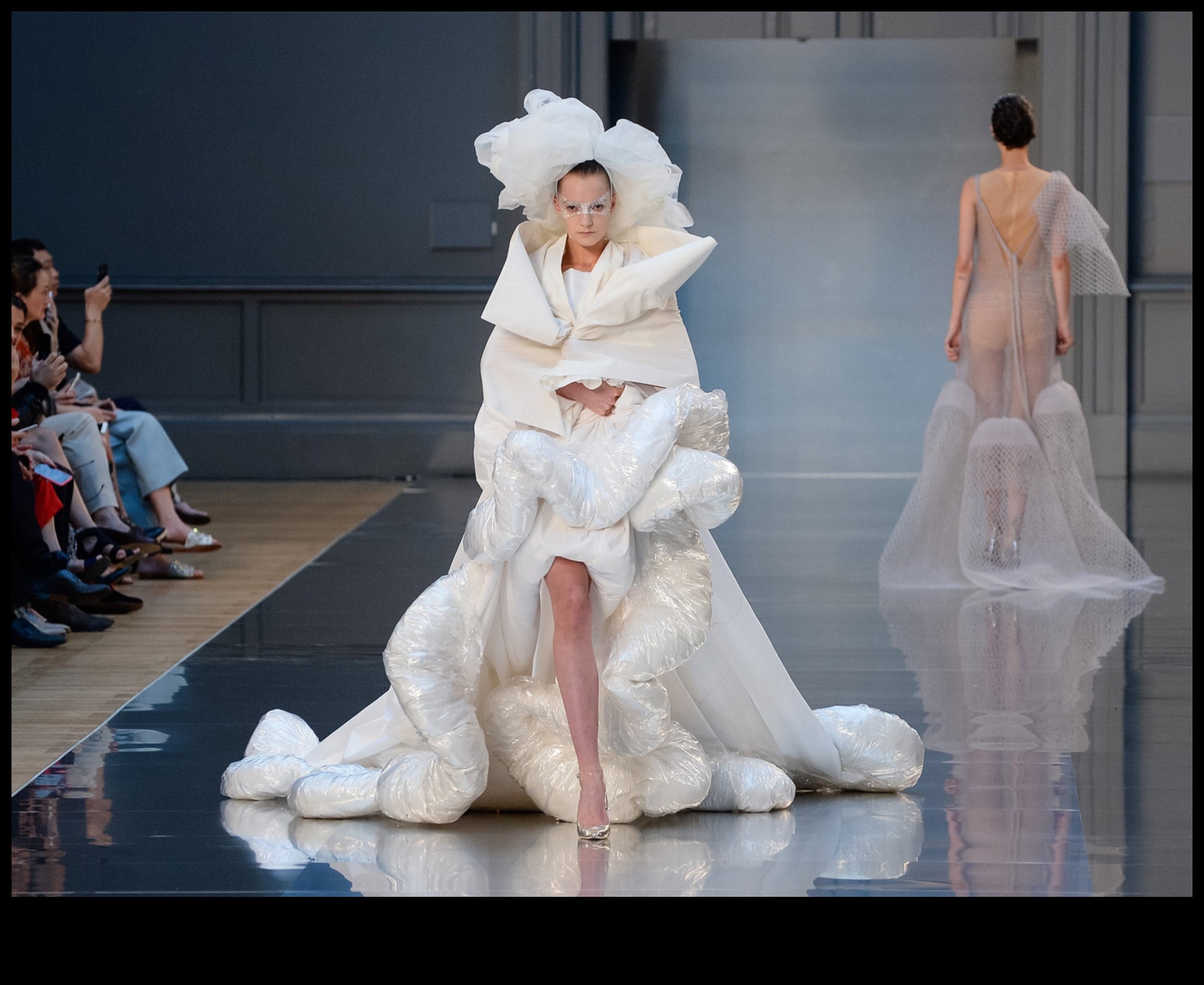 Couture Conversations Μια ματιά στη γλώσσα του στυλ 3 Couture Conversations: Discussing the Language of Style