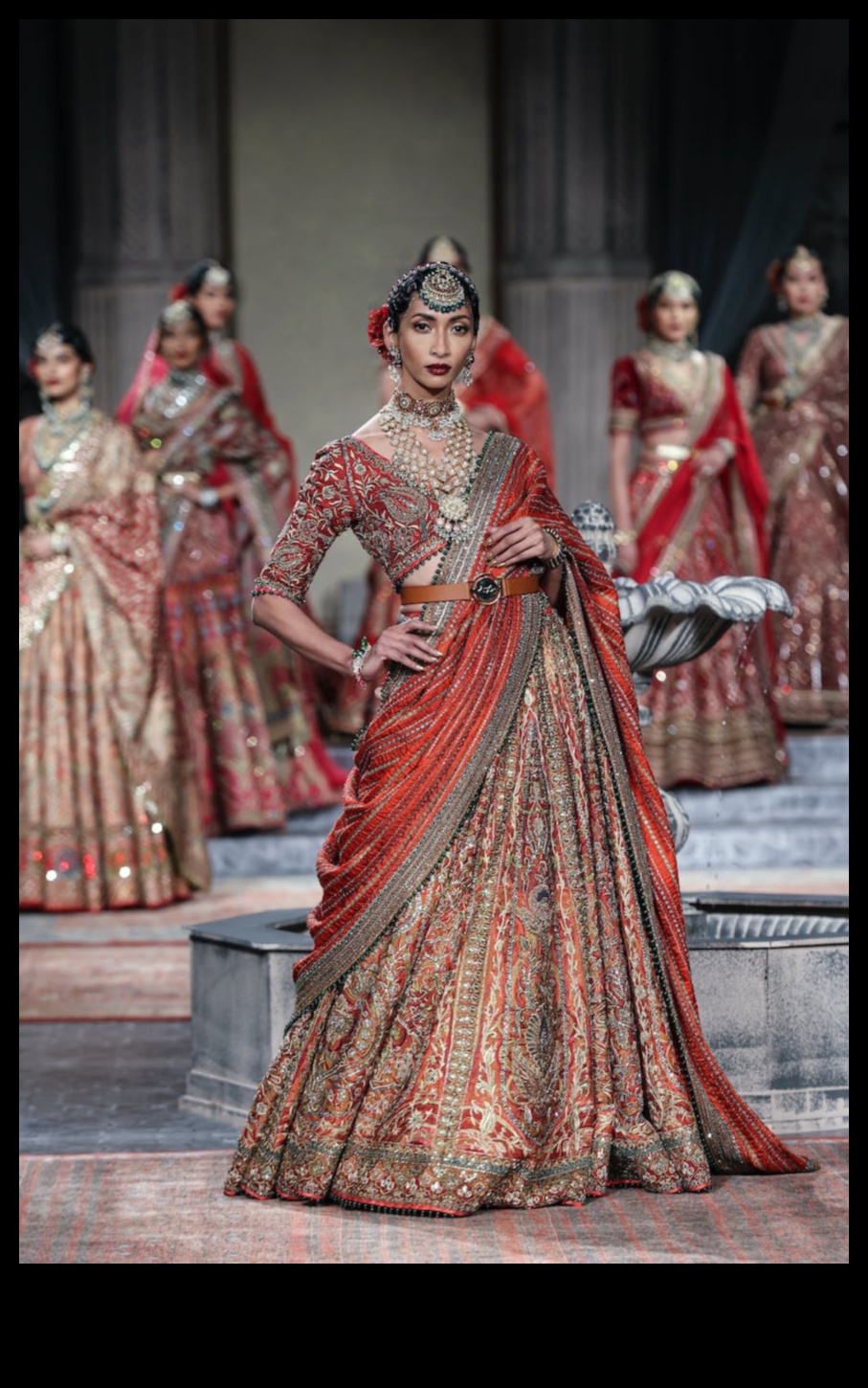 Διαχρονικά Vintage ρούχα της Fashion's Heritage για μια κομψή κληρονομιά 2 Κληρονομιά της μόδας: Vintage ρούχα για μια κομψή κληρονομιά