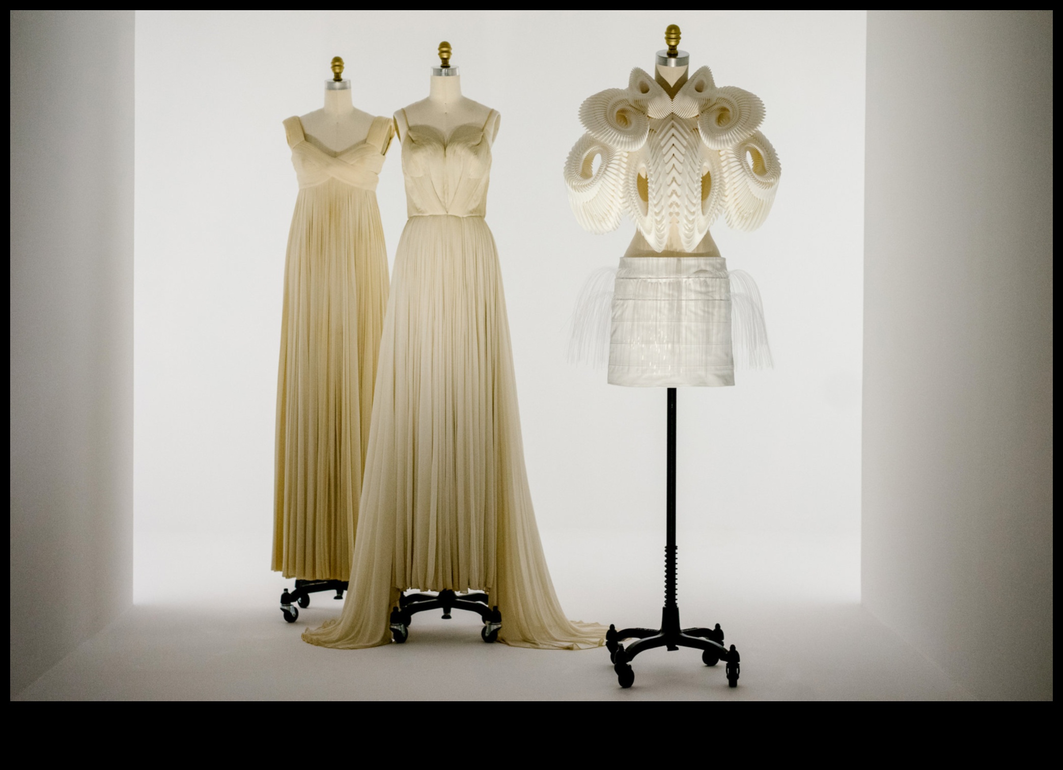 Tech Couture: Μοντέρνα ρούχα που συνδυάζουν τη μόδα και την καινοτομία