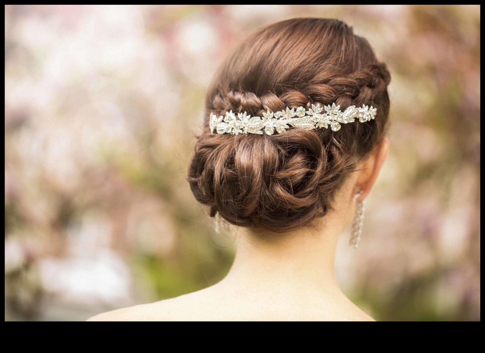 Ρομαντική Αναγέννηση: Αναβιώνοντας τα κλασικά μακριά χτενίσματα με μια ανατροπή