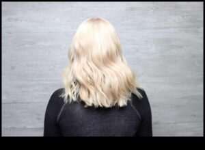 Ξανθά μαλλιά, υγιείς ρίζες: Θρέφοντας το τριχωτό της κεφαλής σας για λαμπερές κλειδαριές