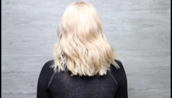 Ξανθά μαλλιά, υγιείς ρίζες: Θρέφοντας το τριχωτό της κεφαλής σας για λαμπερές κλειδαριές