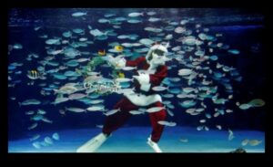 Συνεχίζονται οι γιορτές σε δεξαμενή ψαριών: Διοργάνωση υποβρύχιων εορτασμών